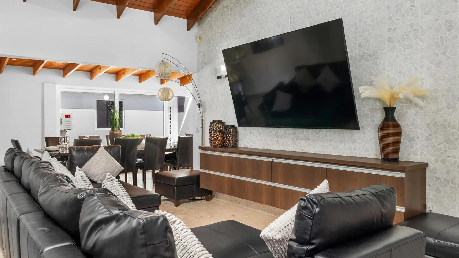 New Tropical Indulgence Sotto Del Sol 7Br By Bocobay Villa Palm Beach 0*,  Aruba